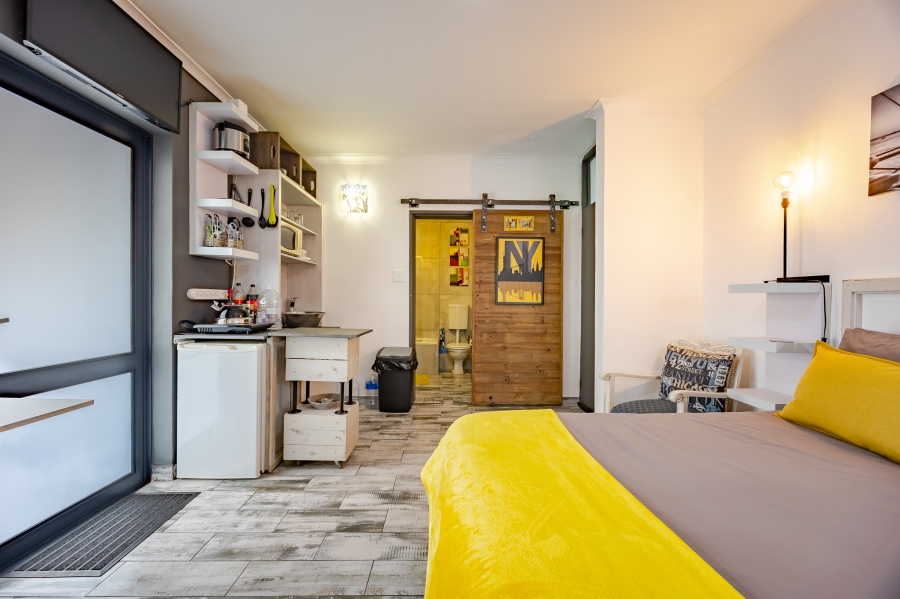 6 Bedroom Property for Sale in Flamingo Vlei Western Cape